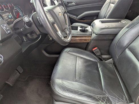 Used 2016 Chevrolet Suburban LT image 28