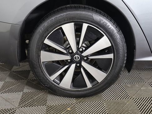 Used 2021 Nissan Altima 2.5 SV FWD image 16