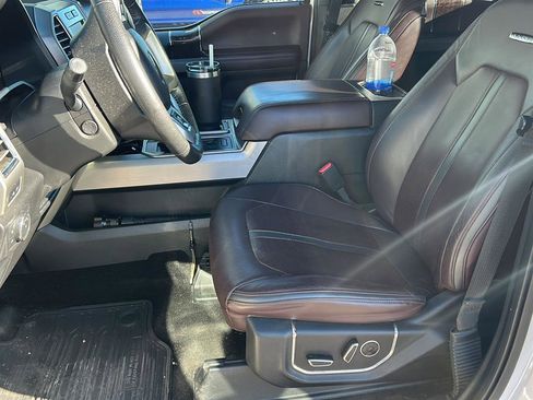 Used 2015 Ford F150 Platinum w/ Equipment Group 701A Luxury image 7