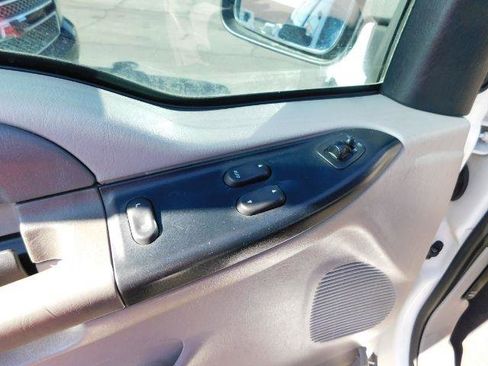 Used 2001 Ford F250 XL image 11