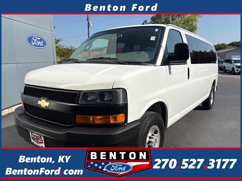 Used 2025 Chevrolet Express 3500 LS RWD image 1
