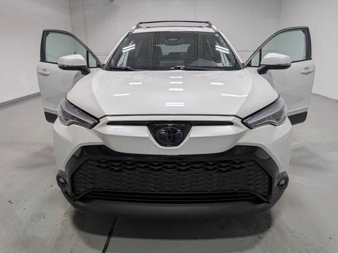 Used 2024 Toyota Corolla Cross XSE image 14