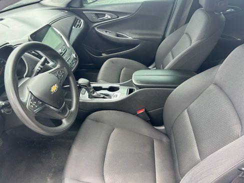 Used 2025 Chevrolet Malibu LT FWD image 9