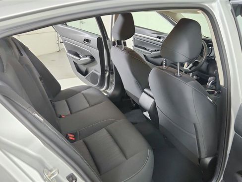 Used 2023 Nissan Altima 2.5 SV FWD image 19