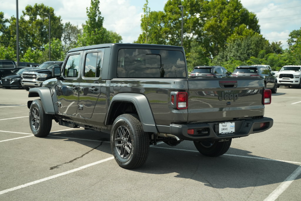 New 2026 Jeep Gladiator Sport AWD/4WD image 5