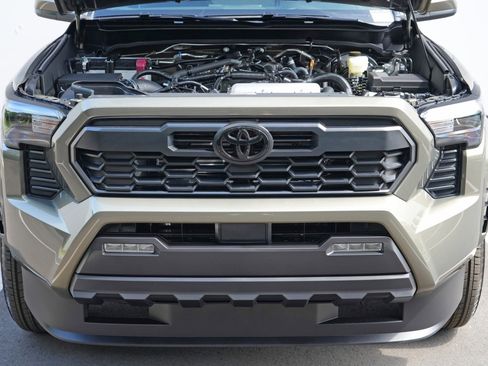 Used 2026 Toyota Tacoma TRD Sport RWD image 8