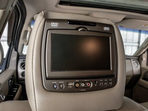 Used 2014 Ford Expedition EL Limited w/ Equipment Group 301A AWD/4WD image 36