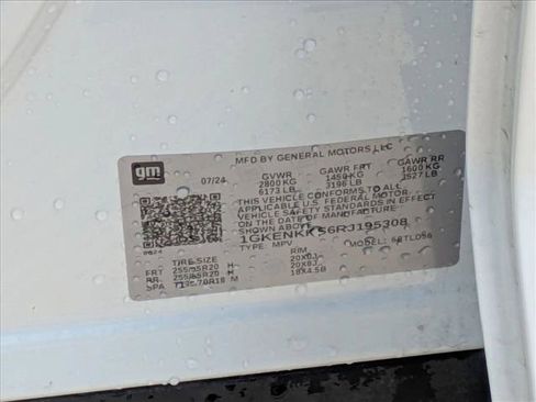 Used 2024 GMC Acadia Elevation w/ Luxury Package FWD image 24