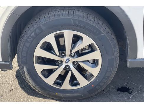 Certified 2022 Subaru Outback Premium image 10