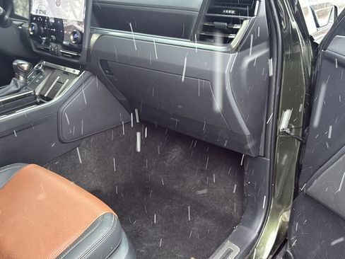 Used 2024 Lexus GX 550 image 10