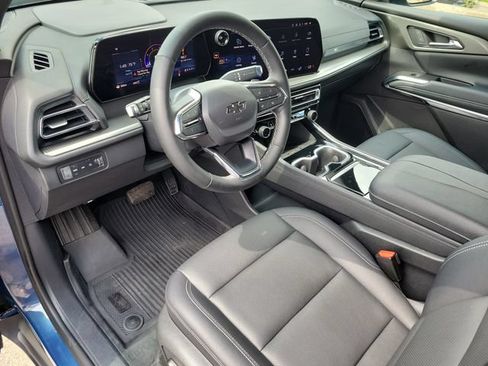 Used 2024 Chevrolet Traverse LT w/ Midnight/Sport Edition AWD/4WD image 15