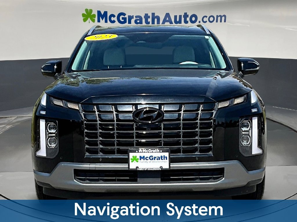 Used 2023 Hyundai Palisade Limited AWD/4WD image 2
