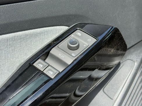 New 2026 Volkswagen ID.4 Pro RWD image 12