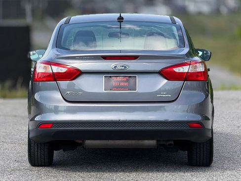 Used 2013 Ford Focus SE FWD image 4