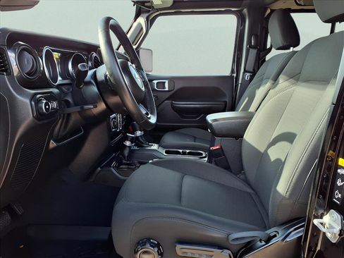 Used 2020 Jeep Wrangler Unlimited Sport image 11