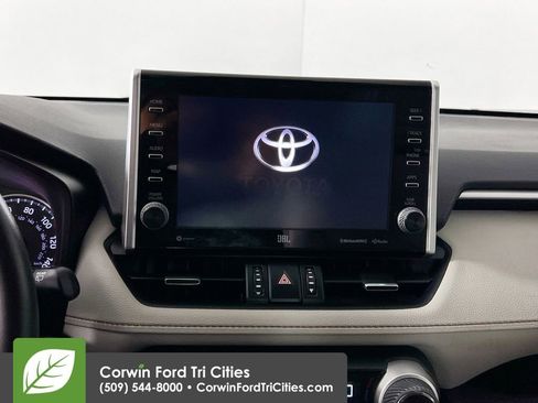 Used 2022 Toyota RAV4 XLE Premium AWD/4WD image 22