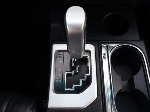 Used 2017 Toyota Tundra Limited image 38