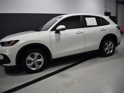 Used 2025 Honda HR-V LX image 2