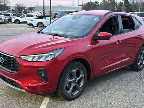 Used 2024 Ford Escape ST-Line Select w/ Tech Pack #2 image 3