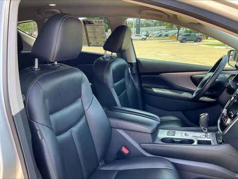 Used 2023 Nissan Murano SV AWD/4WD image 13