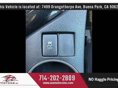 Used 2015 Toyota Corolla LE FWD image 32