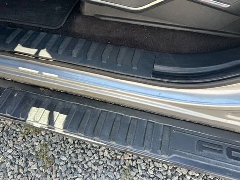 Used 2022 Ford F150 Lariat AWD/4WD image 10