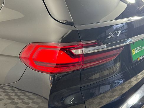Used 2022 BMW X7 xDrive40i w/ Parking Assistance Package image 36
