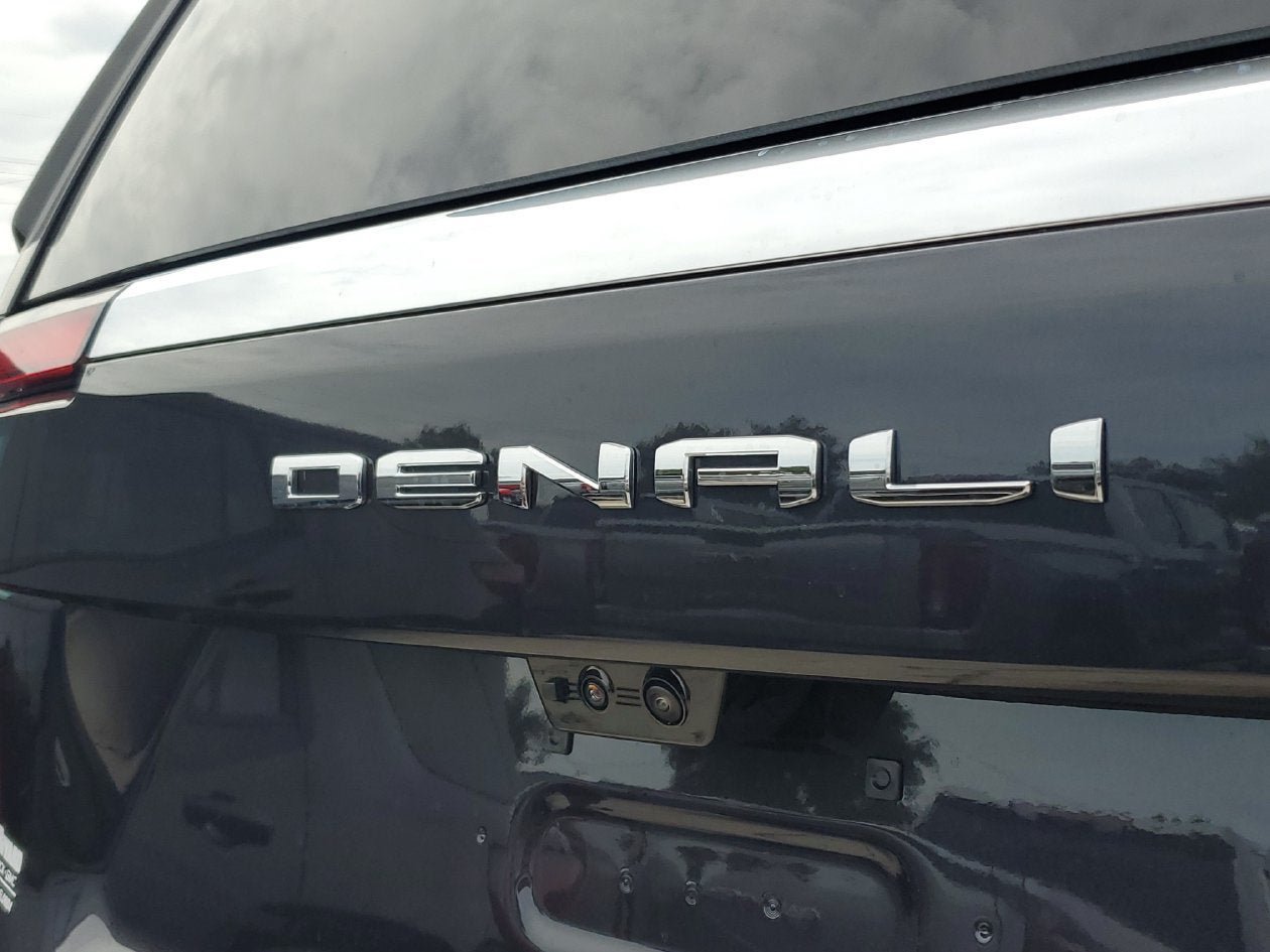 New 2027 GMC Yukon Denali w/ Denali Reserve Package AWD/4WD image 9