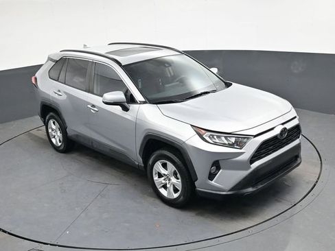 Used 2019 Toyota RAV4 XLE image 17