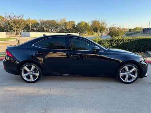 Used 2014 Lexus IS 350 w/ Navigation Package RWD image 4