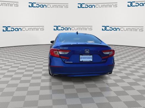 Used 2018 Honda Accord Sport image 7