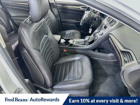 Used 2014 Ford Fusion SE w/ Equipment Group 202A FWD image 14