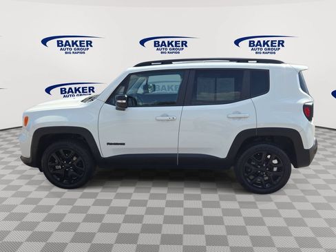 Used 2023 Jeep Renegade Altitude w/ Sun/Sound Group AWD/4WD image 7