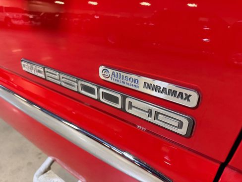 Used 2006 GMC Sierra 2500 SLT w/ Heavy-Duty Power Package image 48