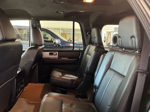 Used 2017 Ford Expedition Limited w/ Limited Appearance Package image 23