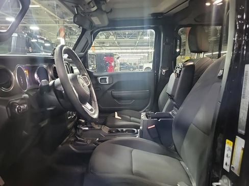 Used 2020 Jeep Gladiator Sport w/ Quick Order Package 24S AWD/4WD image 5
