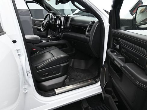 Used 2022 RAM 3500 Limited w/ Max Tow Package image 10