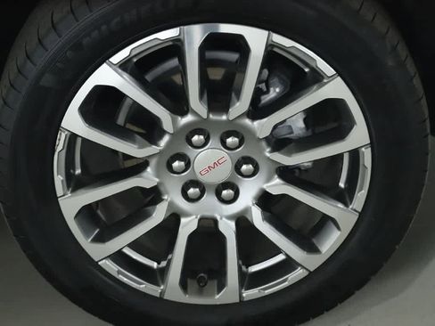 Used 2023 GMC Acadia Denali w/ Denali Ultimate Package image 10