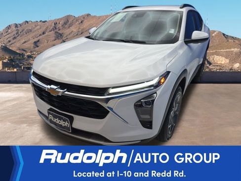 Used 2025 Chevrolet Trax LT w/ LT Convenience Package FWD image 1