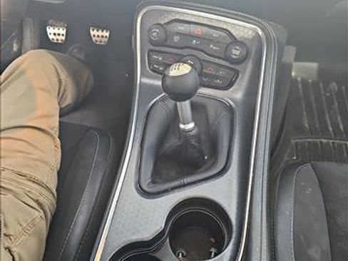 Used 2016 Dodge Challenger R/T Scat Pack w/ Leather Interior Group image 19