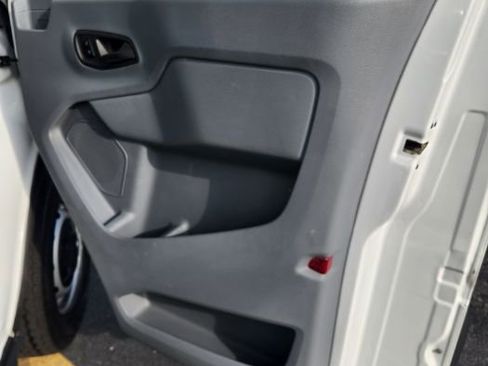 Used 2018 Ford Transit 250 130 Low Roof image 16