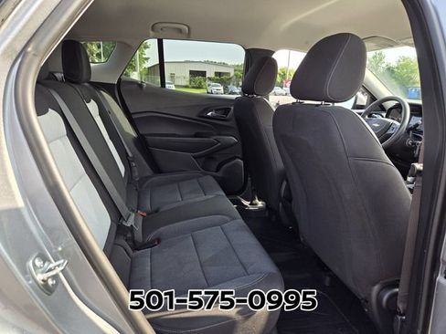 Used 2026 Chevrolet Trax LS w/ LS Convenience Package FWD image 15