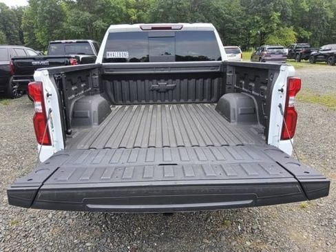 Used 2024 Chevrolet Silverado 1500 RST AWD/4WD image 6