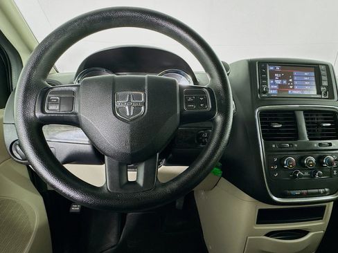 Used 2017 Dodge Grand Caravan SE w/ Power Window Group FWD image 10