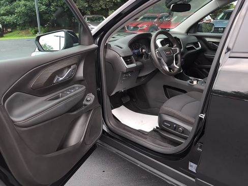 Used 2024 GMC Terrain SLE w/ Driver Convenience Package AWD/4WD image 14