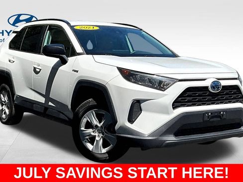 Used 2021 Toyota RAV4 LE AWD/4WD image 3