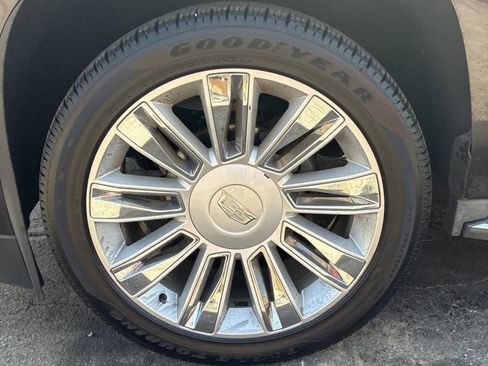 Used 2015 Cadillac Escalade Platinum AWD/4WD image 17