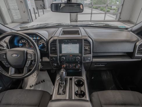 Used 2018 Ford F150 XLT w/ Equipment Group 302A Luxury AWD/4WD image 8
