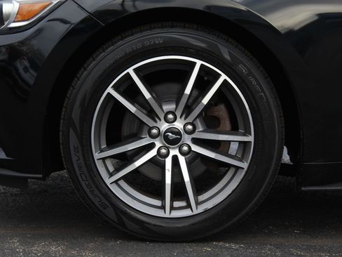 Used 2017 Ford Mustang Premium image 25