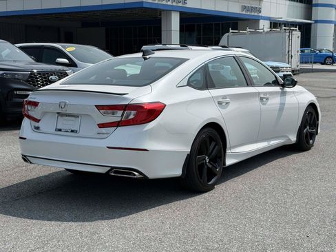 Used 2021 Honda Accord Sport image 2